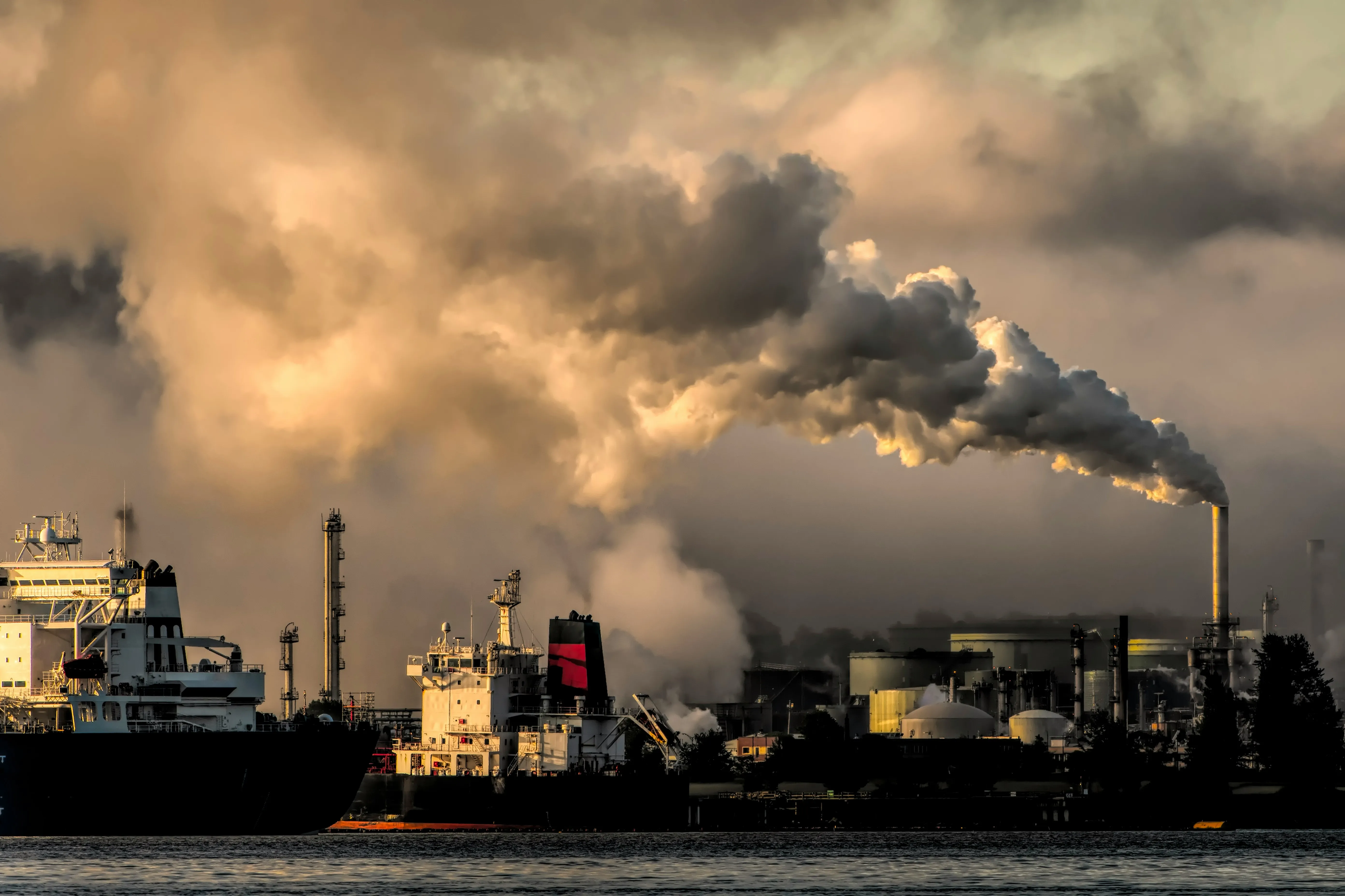 Klimawandel Grundlagen - verantwortungsvolle Entscheidungen treffen Abgase von Firmen - Klimawandel